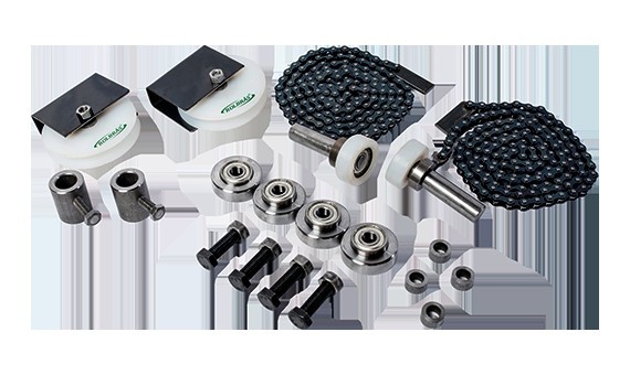 Kit corrente completo usado pela Zelar Serralheria em portões basculantes: correntes, roldanas de nylon, rolamentos e parafusos